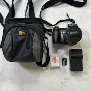 Sony DSC-H7 Cyber Shot 8.1MP Camera 15x Zoom Bundle Case Charger Tested